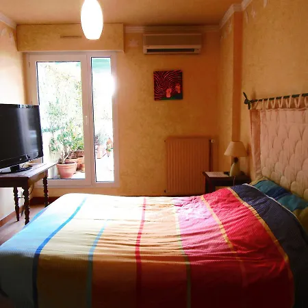 B310 T4 Milady Apartment